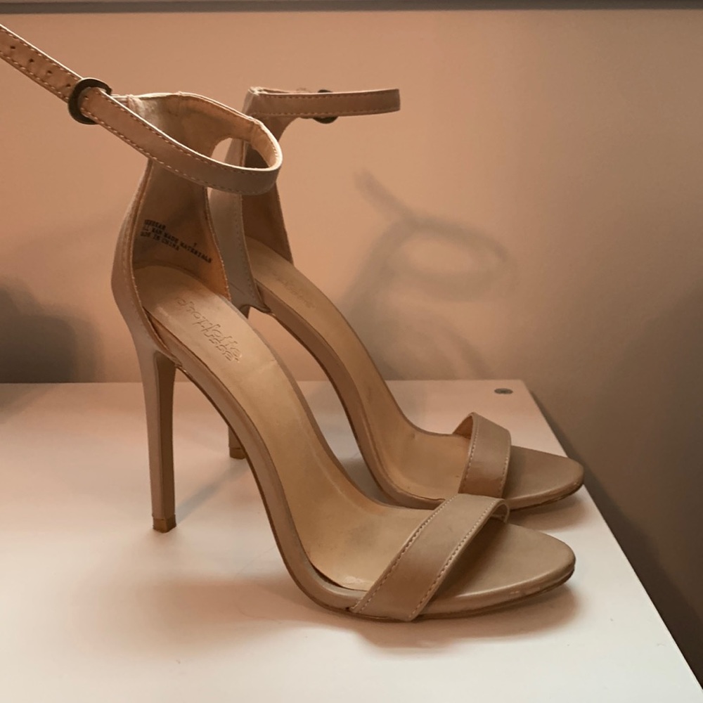 tan heels